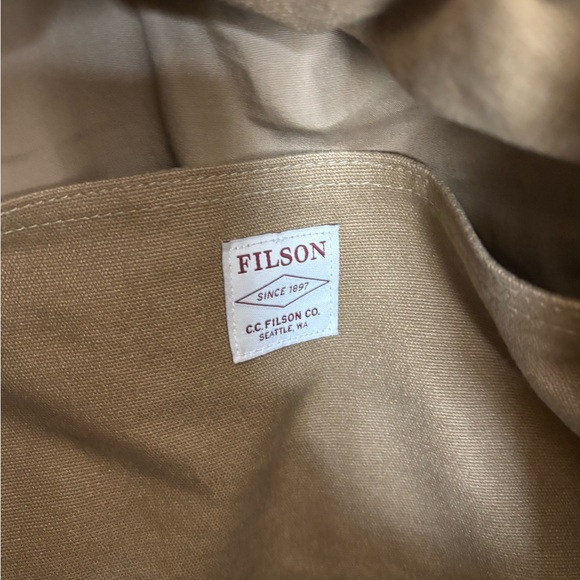 Filson oilcloth/tincloth Ranger Backpack - Picture 3 of 7